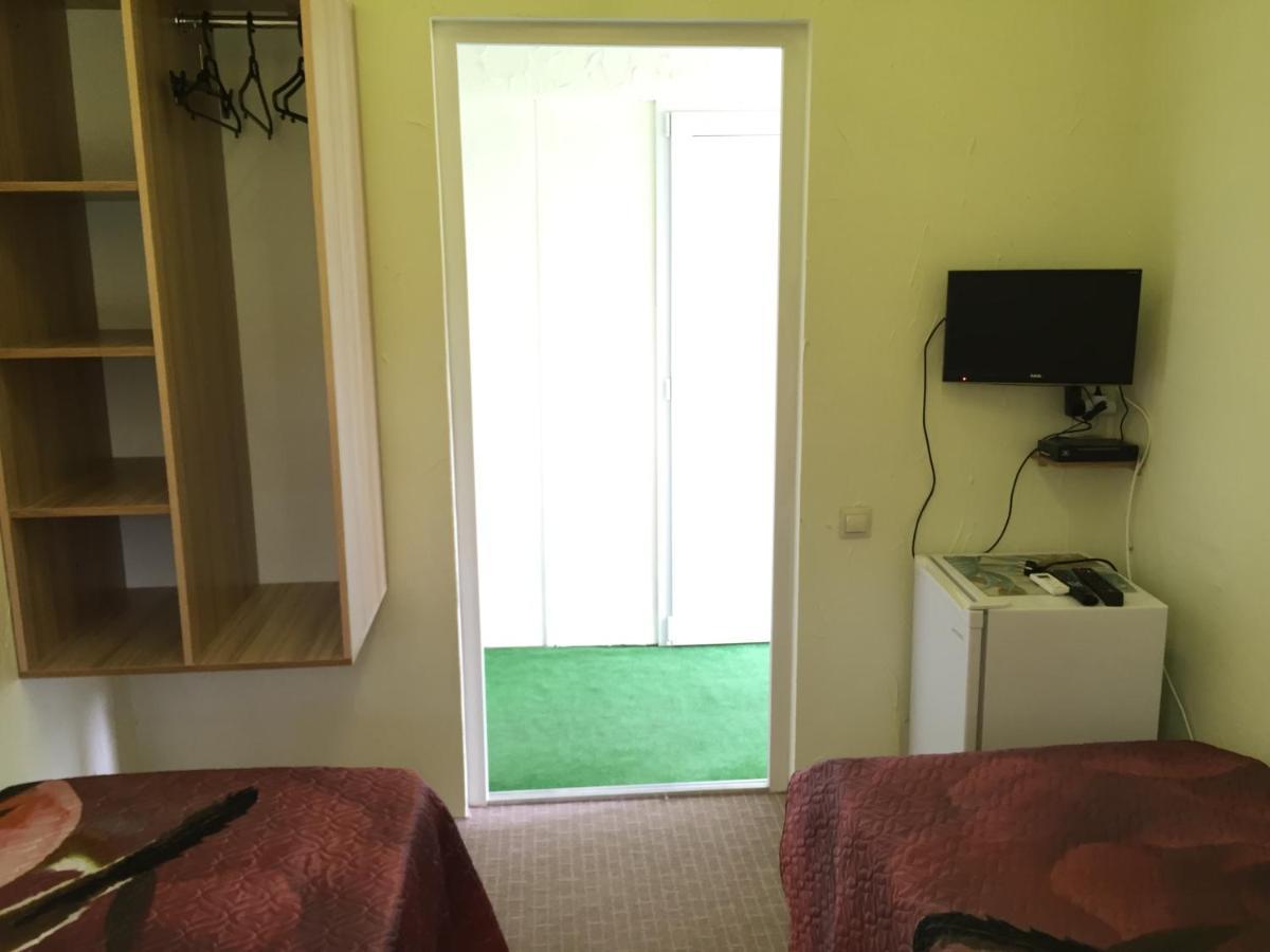 Guest House Inkit ปิซุนดา ภายนอก รูปภาพ